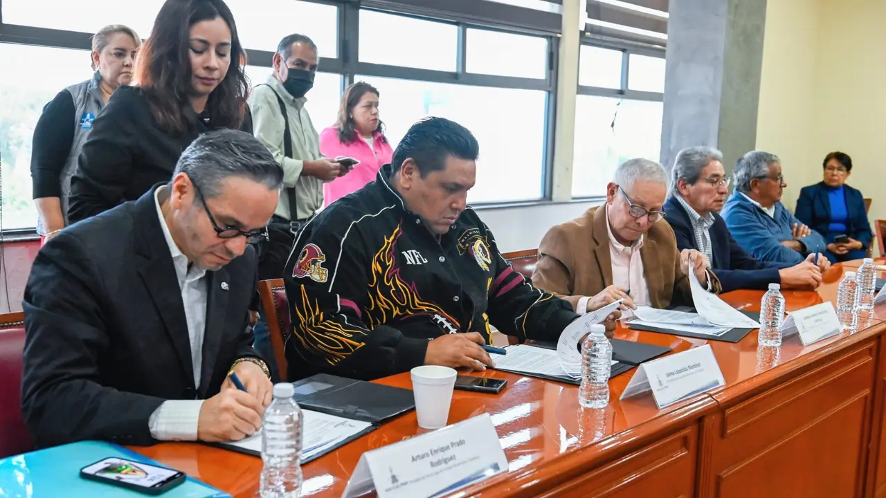 Busca Naucalpan dar certeza jurídica a uso de Campos Fútbol Americano de Lomas Verdes