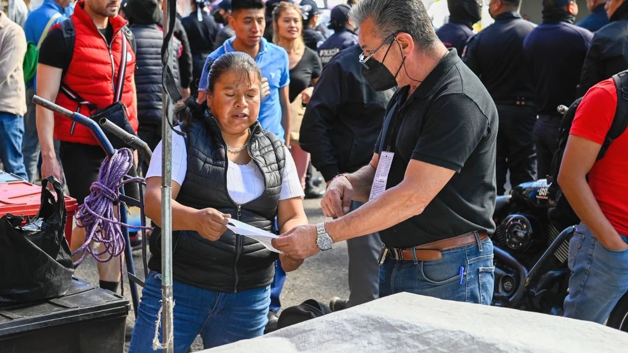 Naucalpan supervisa que comercio en vía pública no ponga en riesgo a la población