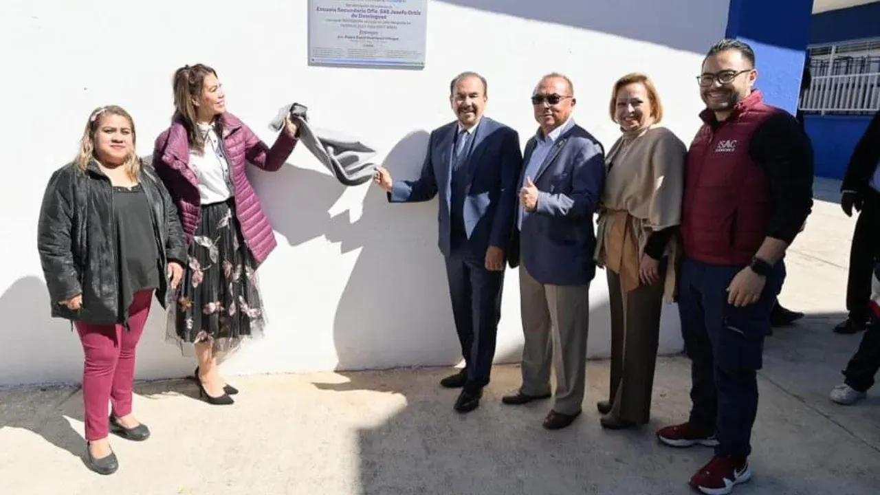 Agradecen maestros, alumnos y padres de familia a Pedro Rodríguez por trabajos de infraestructura educativa en Atizapán de Zaragoza