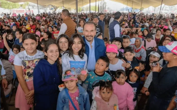 Celebra Pedro Rodríguez Día de Reyes con 15 mil Atizapenses en el deportivo Zaragoza