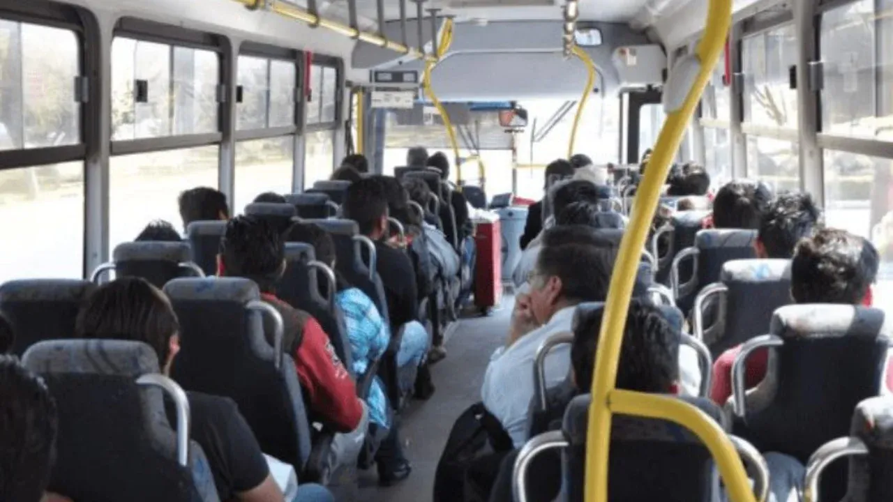 Disminuyen delitos de robo con violencia en transporte público y de carga en Edomex