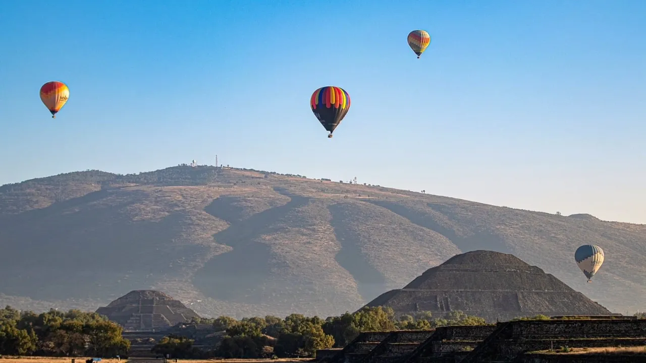 Emite Secretaría de Cultura y Turismo recomendaciones para volar de manera segura en globo aerostático en el Valle de Teotihuacán