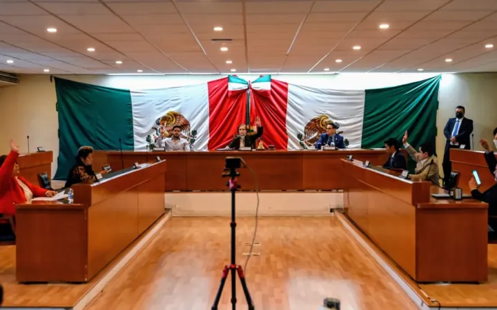 En Naucalpan, emprenden campaña de estímulos fiscales a colonos en proceso de regularizar la tenencia de la tierra.