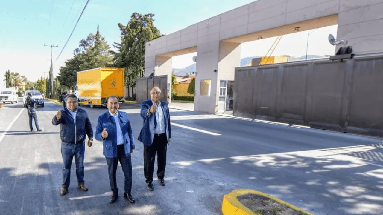 Inaugura Pedro Rodríguez repavimentación de la Avenida Valle Espíritu Santo en el municipio de Atizapán de Zaragoza