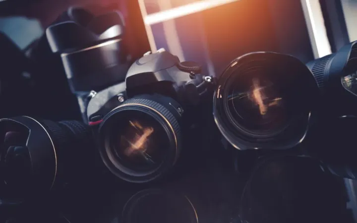 ¿Los rayos X de los controles en los aeropuertos pueden dañar los carretes de fotos?
