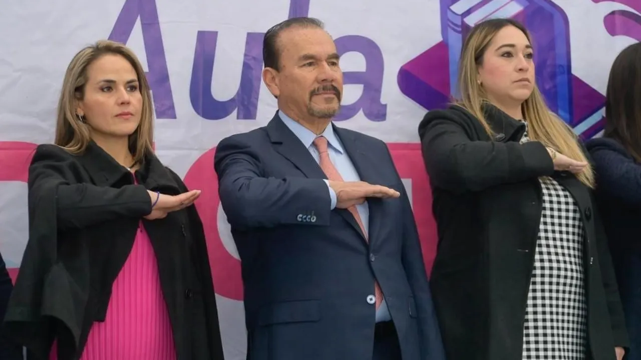 Mantiene Atizapán de Zaragoza Programa de Instalación de Aulas Digitales en Centros Escolares