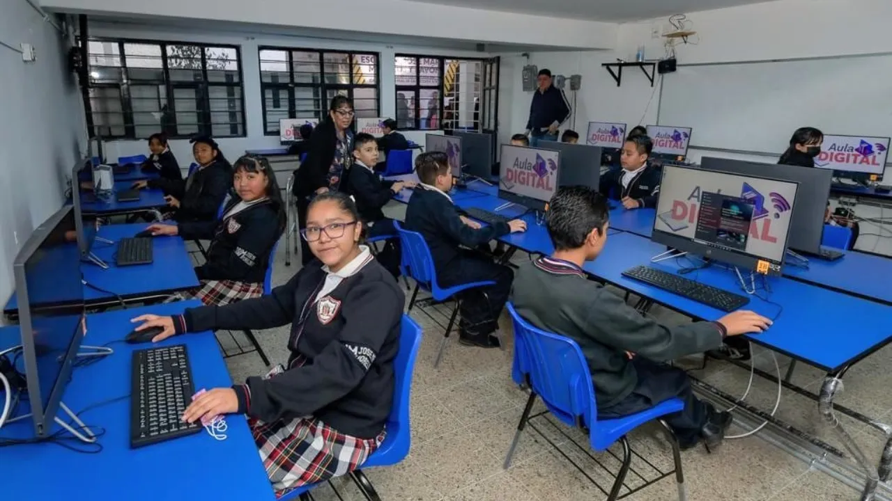 Mantiene Atizapán de Zaragoza Programa de Instalación de Aulas Digitales en Centros Escolares