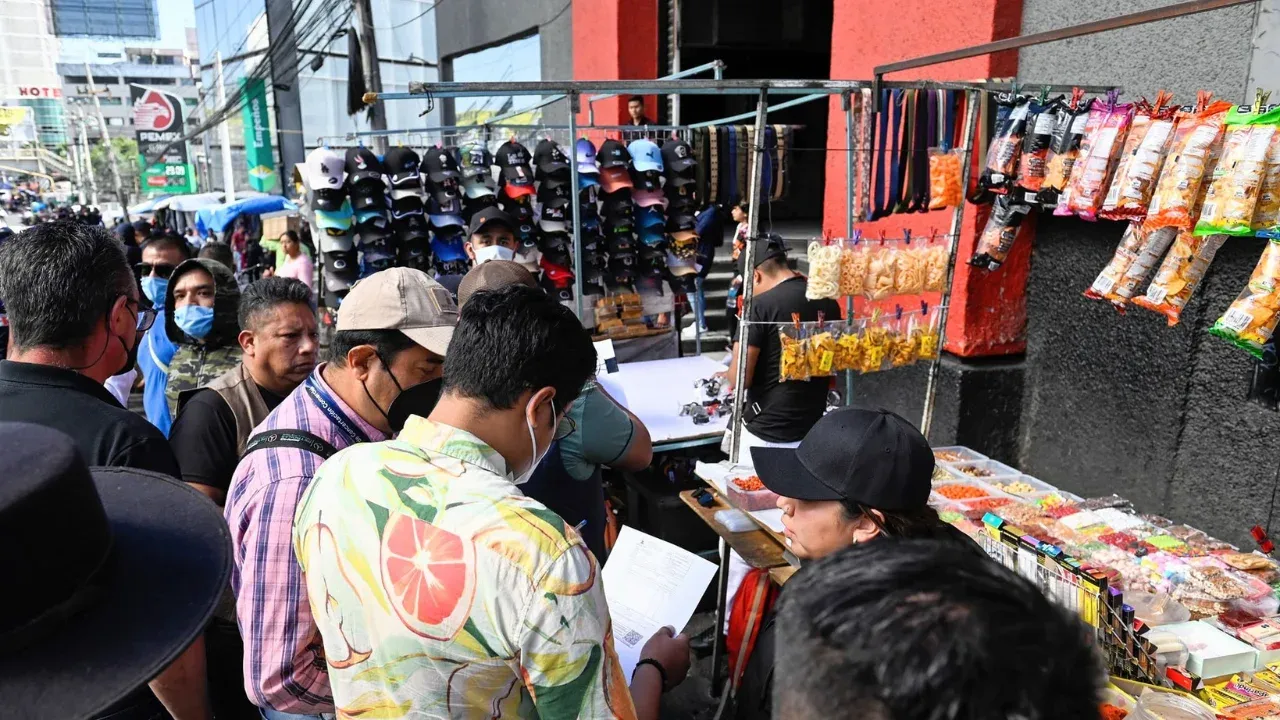 Naucalpan supervisa que comercio en vía pública no ponga en riesgo a la población