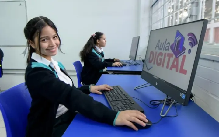Proyecta Atizapán de Zaragoza la Instalación de 100 Aulas Digitales en Centros Escolares
