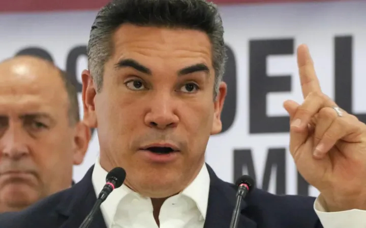 Regresan de Pluris “Gallones de la vieja Guardia” del tricolor y del albiazul al Congreso de la Unión y Senado