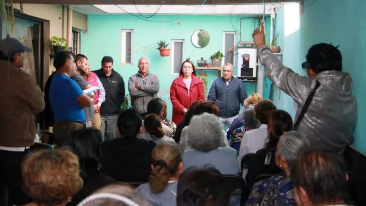 Impulsa Azucena Cisneros tanques para dotar agua en Quinta Zona de Ecatepec