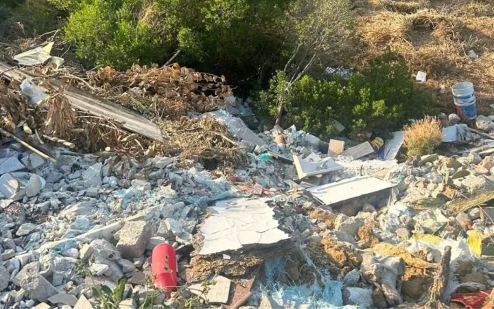 Clausuran tiradero clandestino en Praderas de San Mateo municipio de Naucalpan