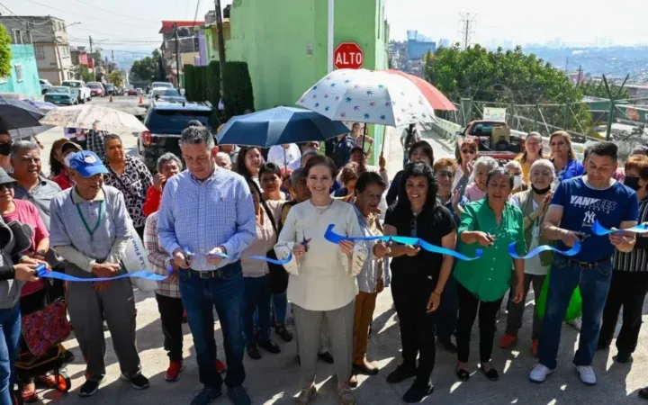 Entrega Angelica Moya obras de infraestructura urbana en Naucalpan