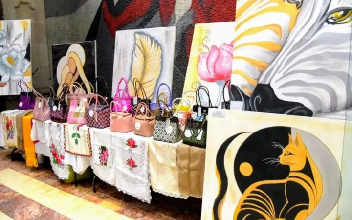 Exponen arte otomí “Mujer de hilo, Mekatl nhie” en Congreso Local