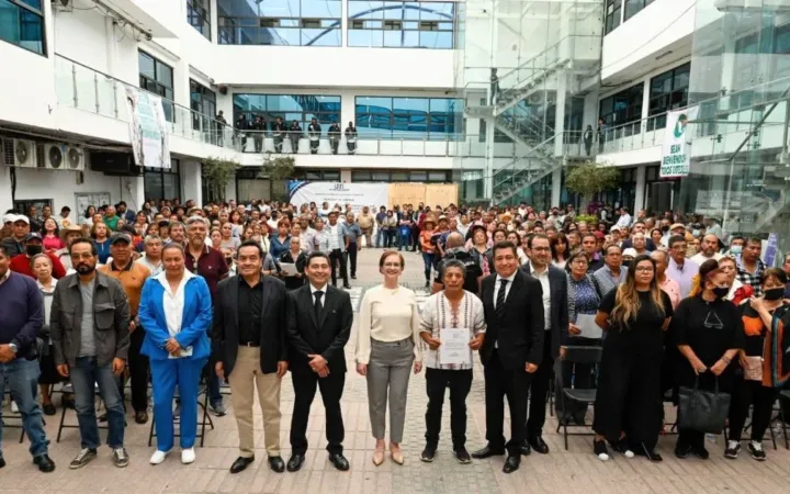 Familias asentadas en predios ejidales de Naucalpan reciben documentación que les otorga certeza jurídica
