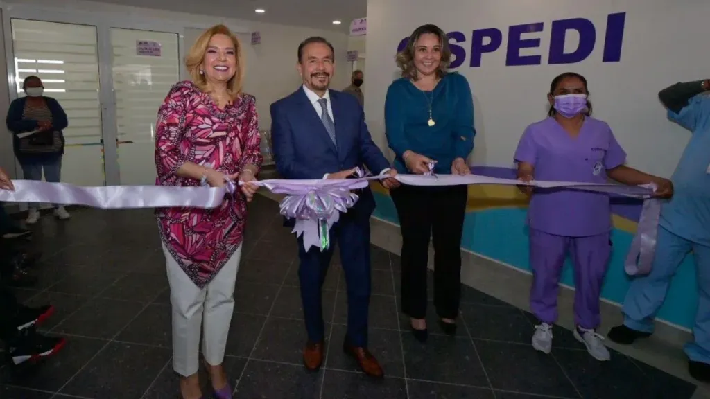 Inaugura el alcalde de Atizapán de Zaragoza Pedro Rodríguez y titular del DIF Rehabilitación del Subsistema de Lomas de San Lorenzo