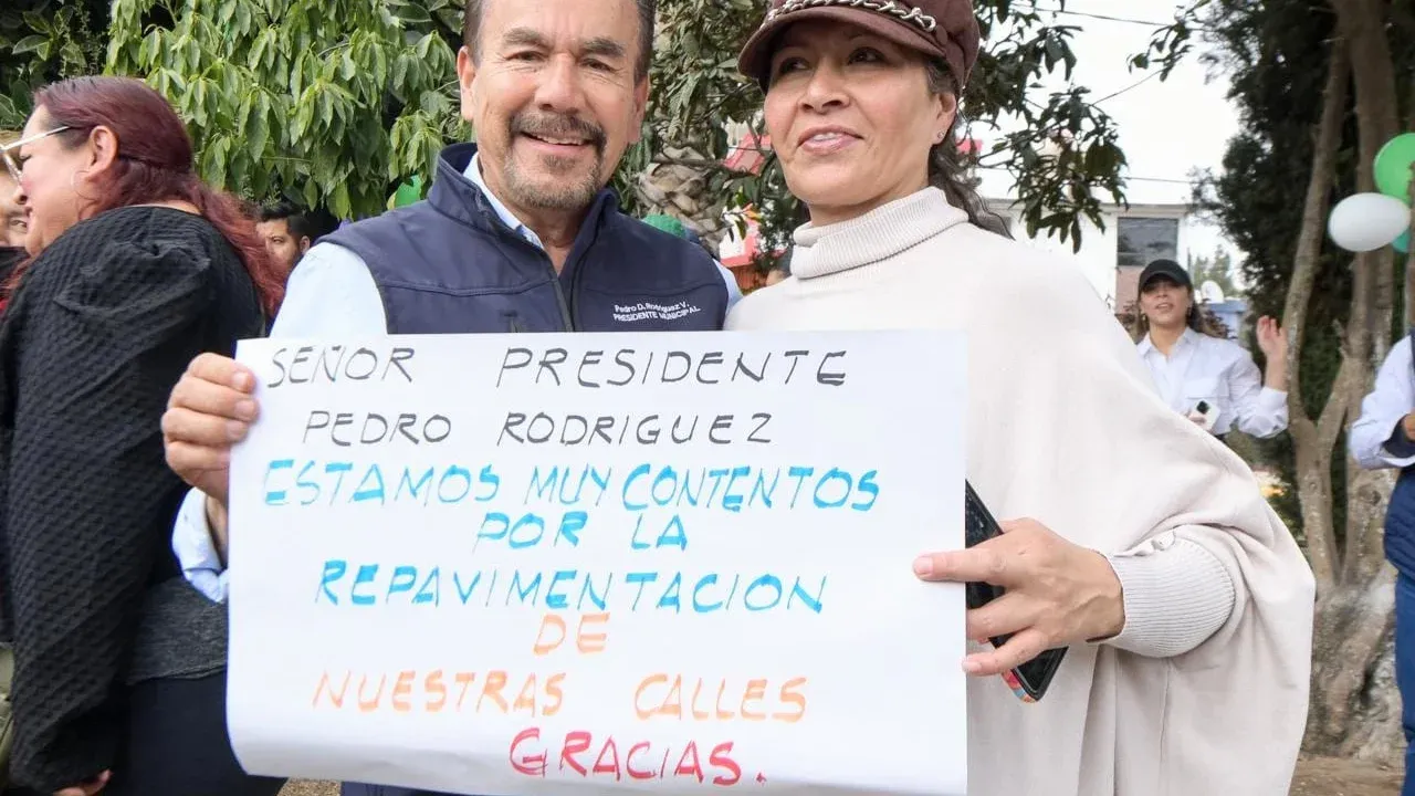 Interviene gobierno de Atizapán de Zaragoza vialidades en el Fraccionamiento Villas de la Hacienda