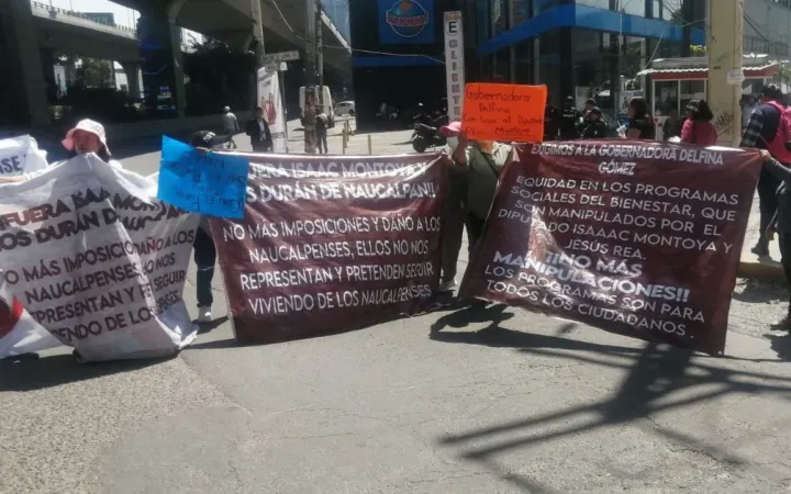 Liberan policías estatales a golpes bloqueo en Periférico Norte de morenistas de Naucalpan