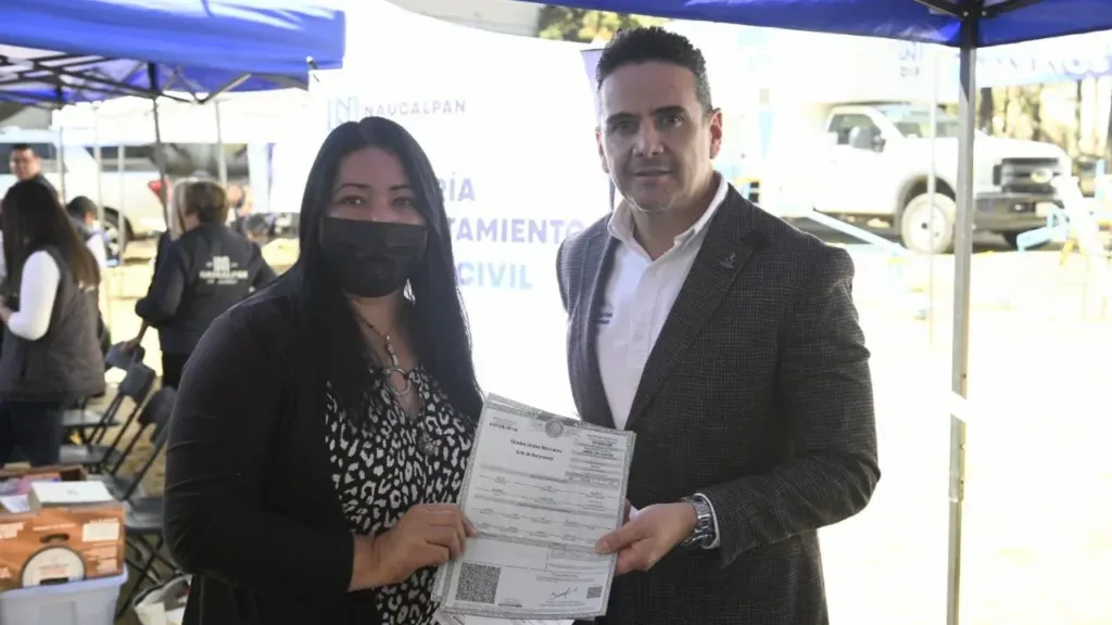 Otorgan en Naucalpan actas de nacimiento gratuitas en “Martes Ciudadano”