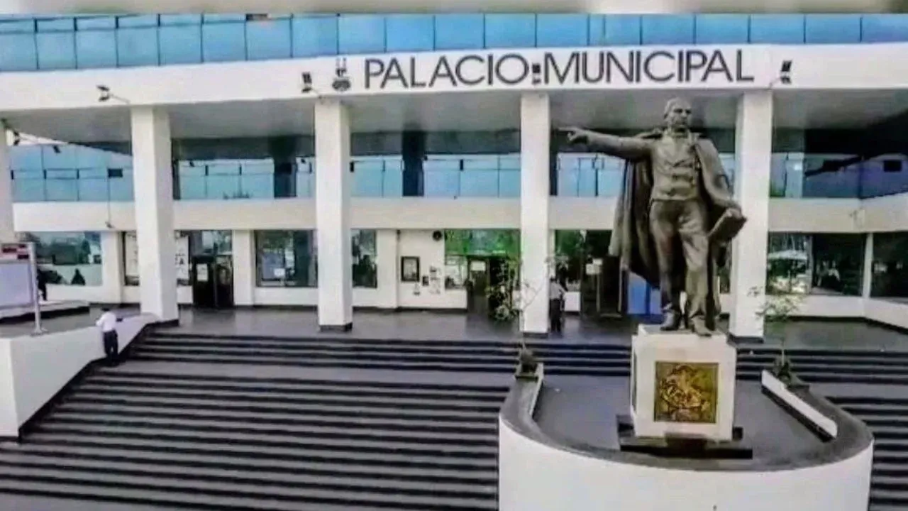 Remueve a Naucalpan cruel radiografía de gobiernos priístas, panistas y morenistas; lo han devastado, endeudado y quebrado