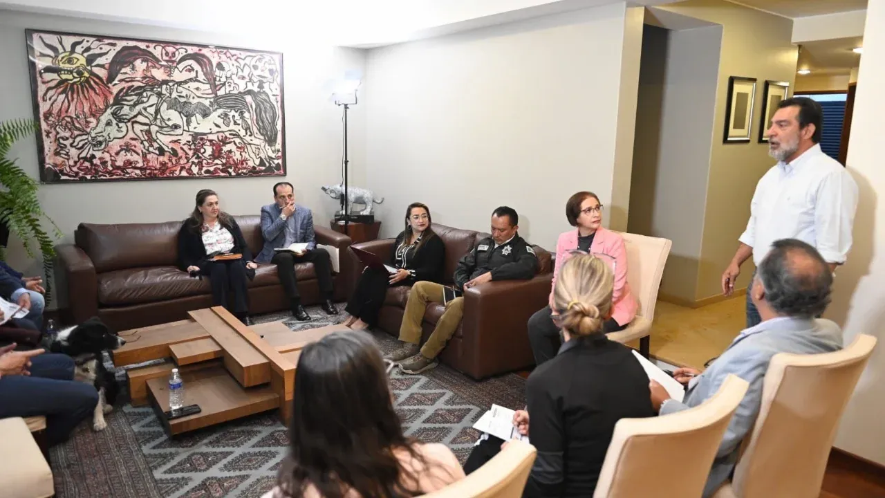 Visita Angélica Moya Bosques de Echegaray en tercer “Jueves Vecinal” en Naucalpan