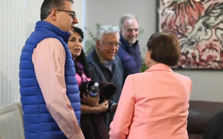 Visita Angélica Moya Bosques de Echegaray en tercer “Jueves Vecinal” en Naucalpan