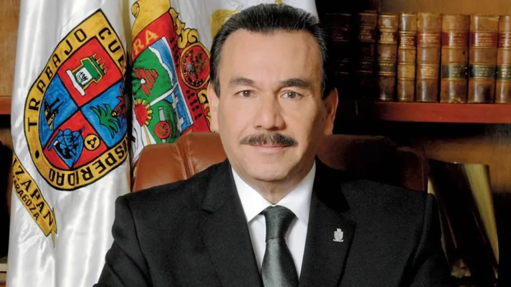 Visita Pedro Rodríguez 10 colonias de Atizapán de Zaragoza para entregar 1,688 tinacos subsidiados a familias que lo requieren