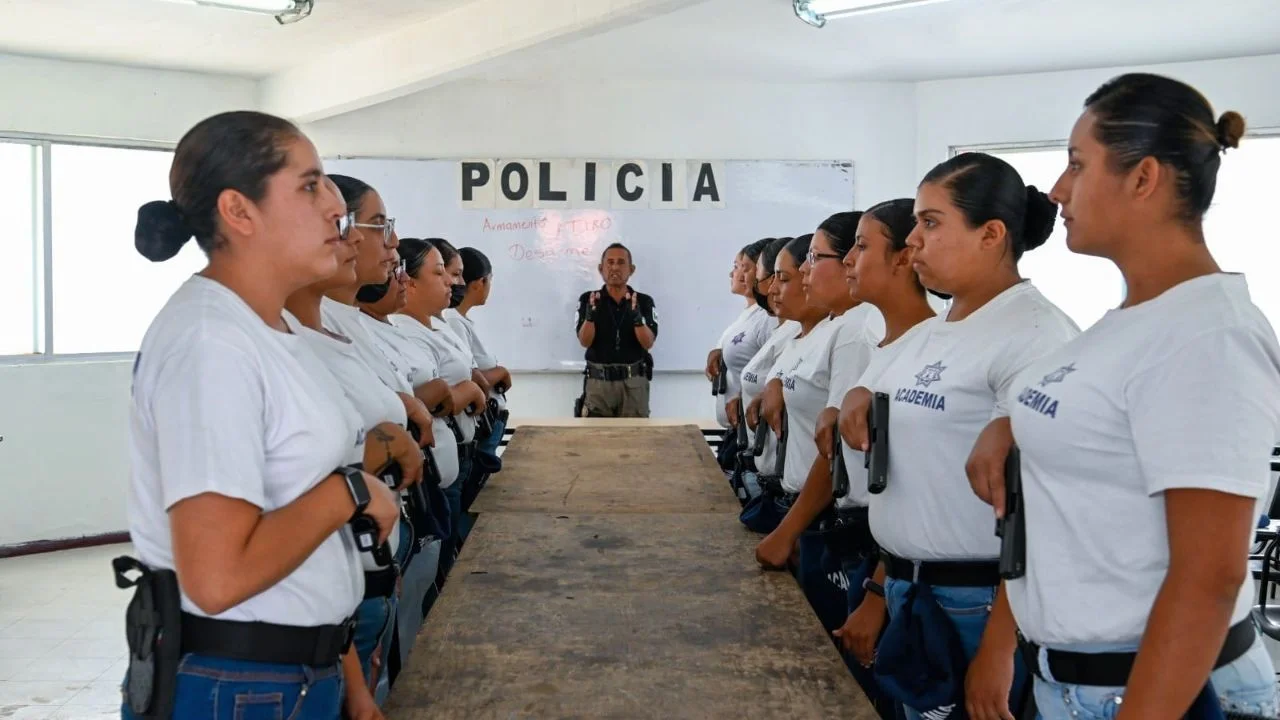 Naucalpan convoca a mujeres a ser policías de proximidad