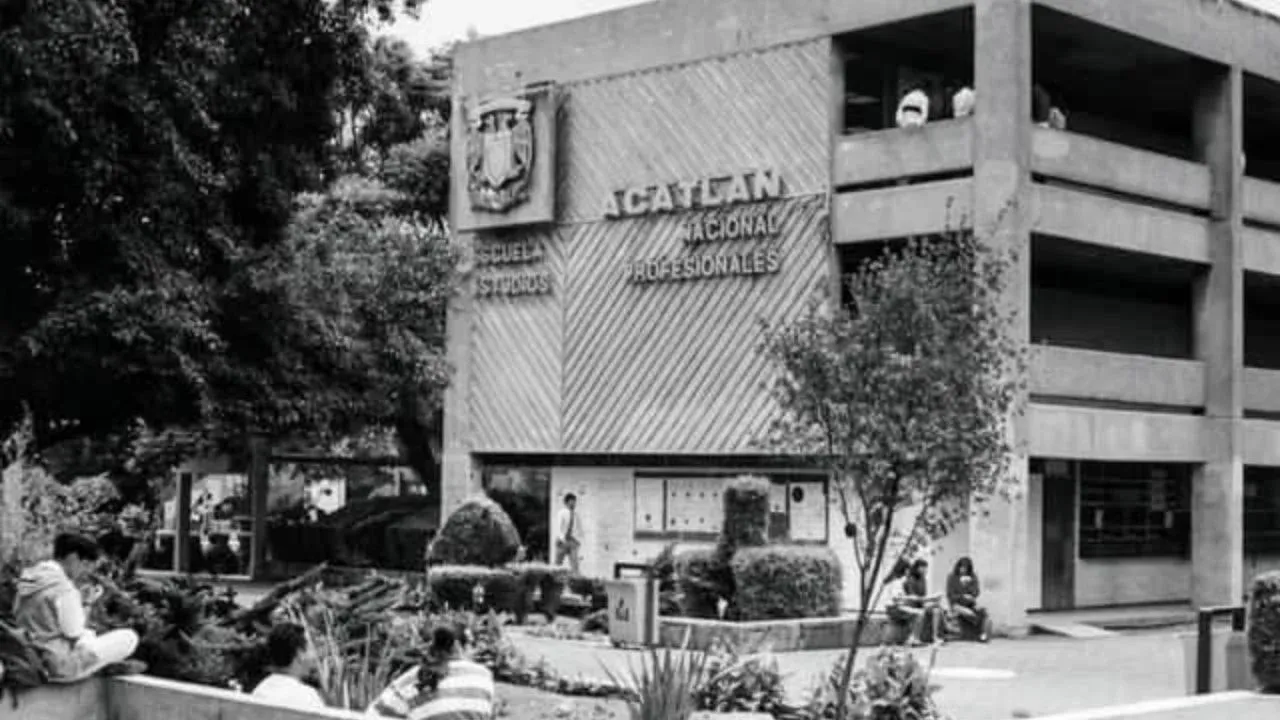 Acatlán cumple 49 años de actividades del saber