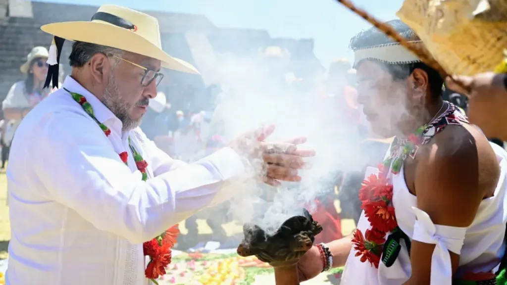 Encabeza Secretario General de Gobierno del Edomex ceremonia del encendido del Fuego Nuevo
