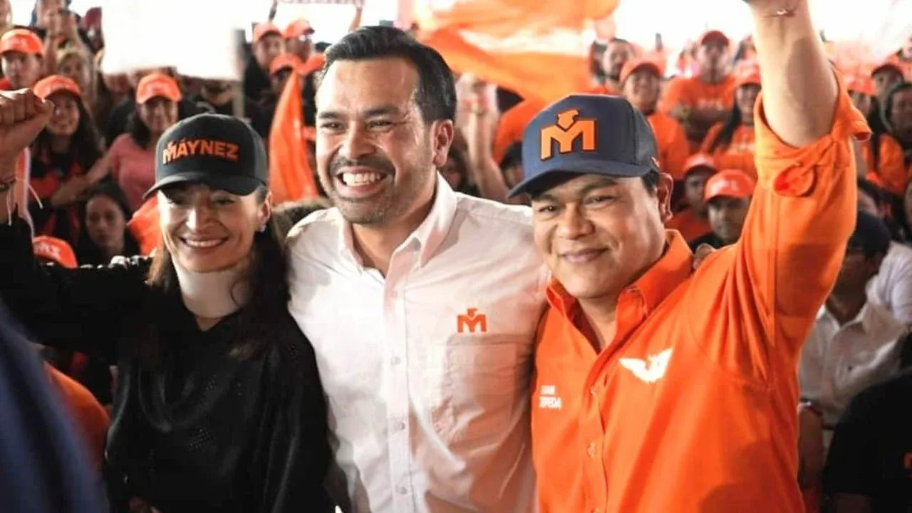Máynez al sostener un encuentro con jóvenes en Naucalpan plantea crear un sistema virtual de delitos