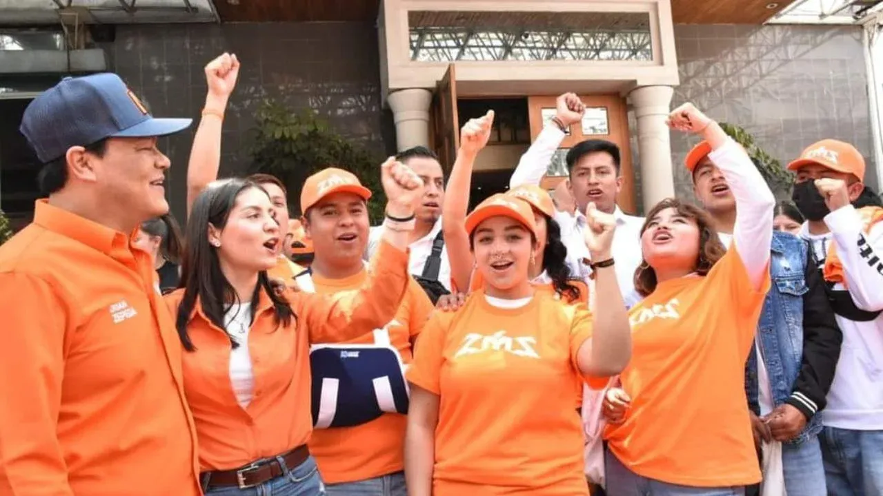 Máynez al sostener un encuentro con jóvenes en Naucalpan plantea crear un sistema virtual de delitos