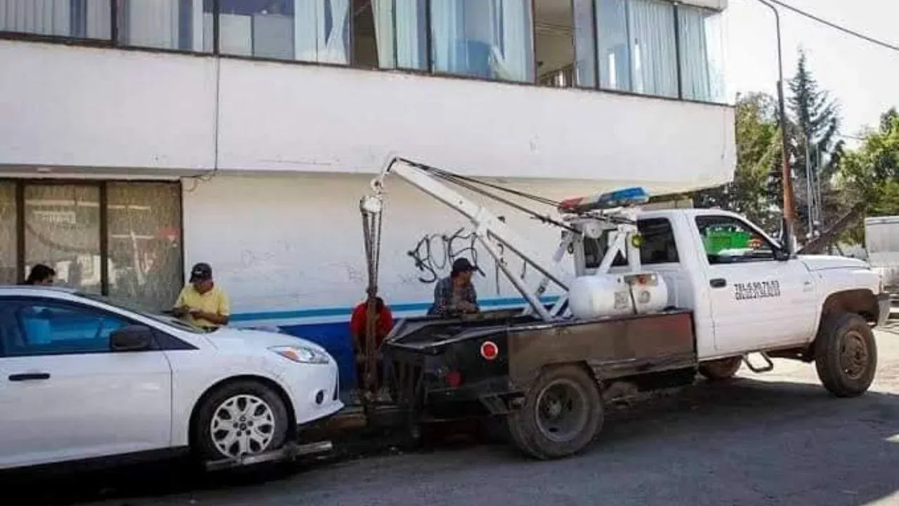 Municipalizar el Servicio de Grúas y Corralones en el Estado de México, plantea morena