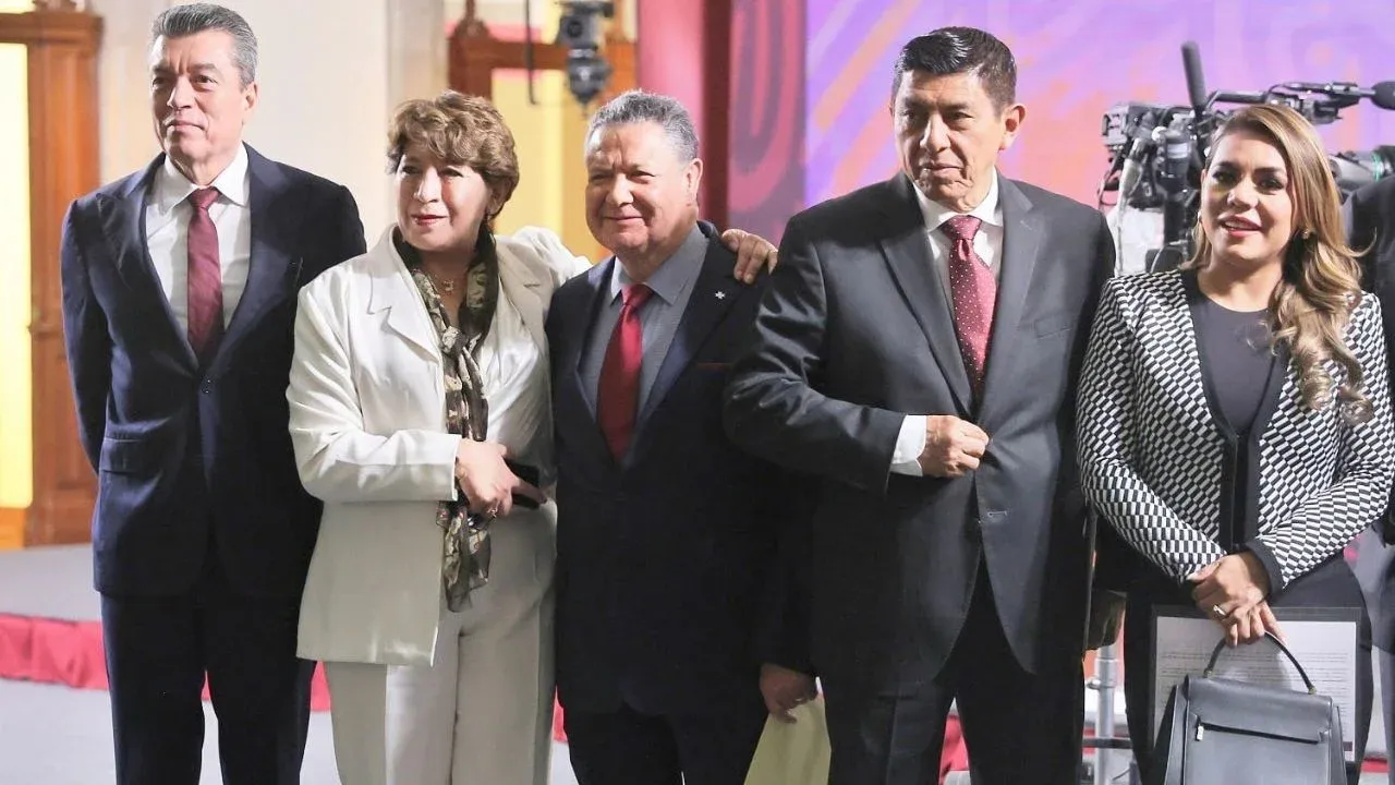 Asiste Gobernadora Delfina Gómez a “la mañanera” del Presidente de México; informan sobre hospitales de Ecatepec y Atenco