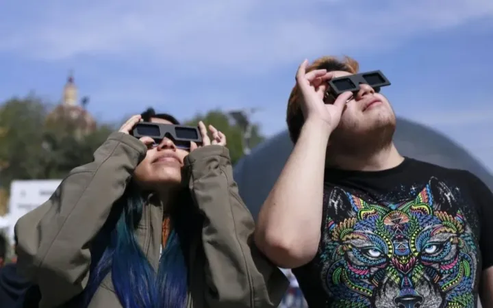 Lentes y filtros listos, mexiquenses podrán vivir eclipse solar parcial