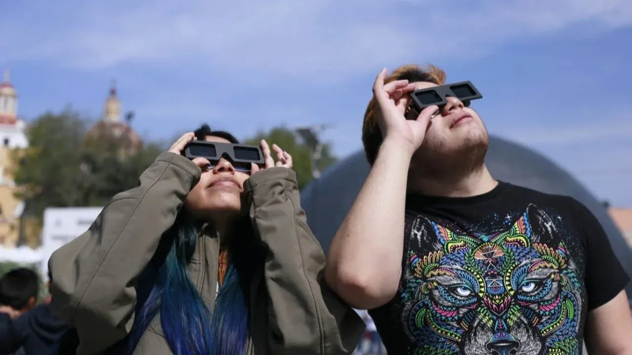 Lentes y filtros listos, mexiquenses podrán vivir eclipse solar parcial