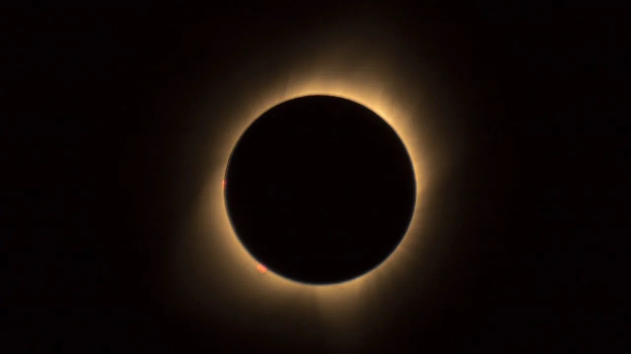 ¡Prepárate para el eclipse solar total en México!