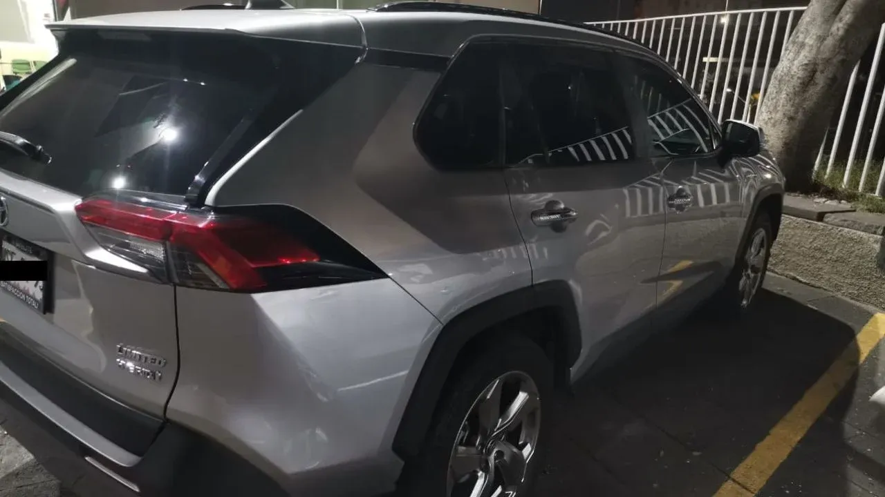 Recupera policía de Naucalpan camioneta robada con violencia