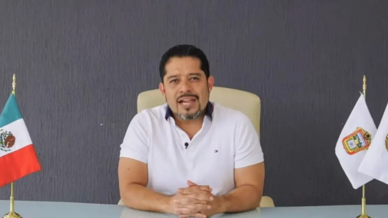 Renuncia el Diputado por el Edoméx Adrian Juárez al PAN