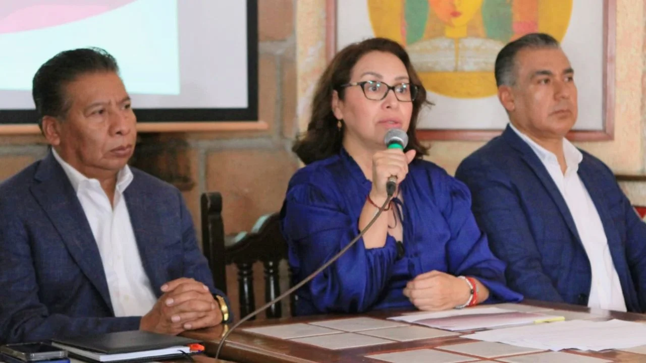 Suma Claudia Reyes candidata a la Presidencia Municipal del PRD de Huixquilucan voluntades y liderazgos al proyecto