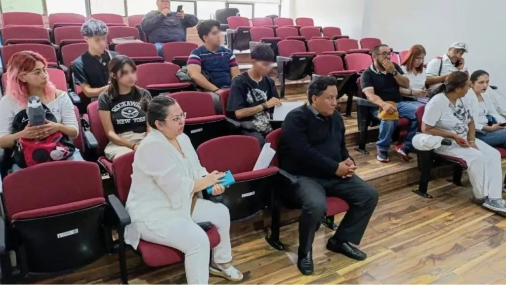 Alumnos, padres de familia del CCH y autoridades de Naucalpan acuerdan medidas para mejorar seguridad