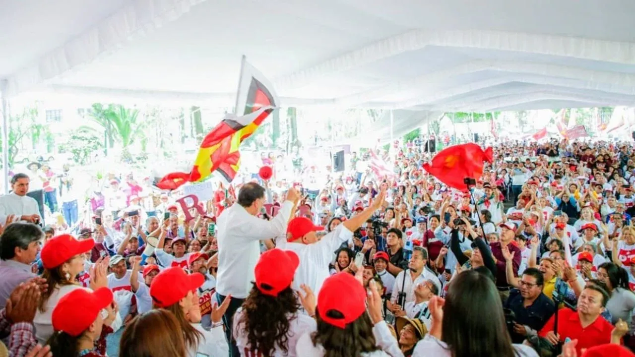 Con la presencia de Gerardo Fernández Noroña en Tlalnepantla el PT da su pleno respaldo a Raciel Pérez Cruz