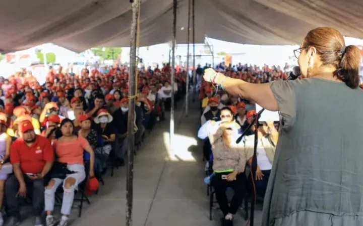 Desbandada de miles de simpatizantes del PT dan respaldo a Azucena Cisneros en Ecatepec
