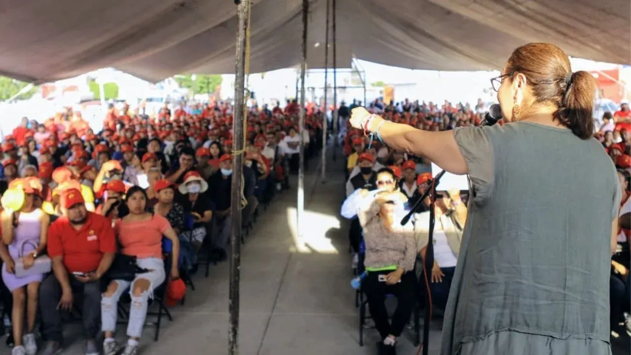 Desbandada de miles de simpatizantes del PT dan respaldo a Azucena Cisneros en Ecatepec