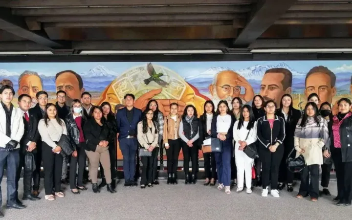 GEM fomenta educación cívica con visitas guiadas en edificios públicos y recintos culturales