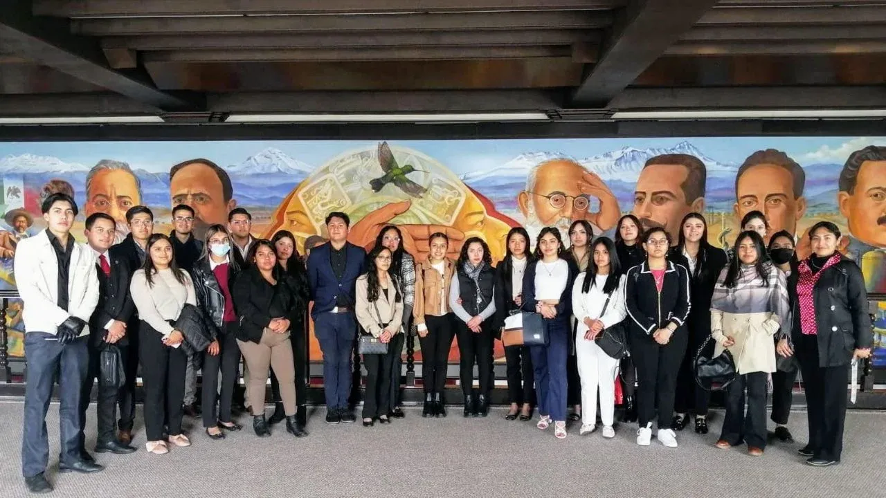 GEM fomenta educación cívica con visitas guiadas en edificios públicos y recintos culturales