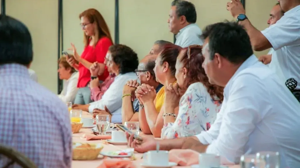 Solidaridad y respaldo de Raciel Pérez Cruz con Emilio Manzanilla ante cobarde agresión de golpeadores al servicio de “Tony Rodríguez”