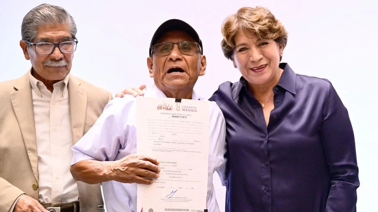 Gobernadora Delfina Gómez Álvarez entrega 600 documentos agrarios revierte años de olvido e injusticia social en el Edomex