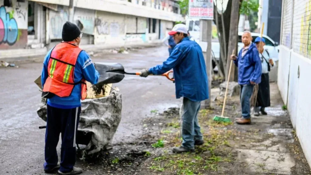 Con programa “Barriendo la Casa”, Naucalpan busca mejorar imagen urbana