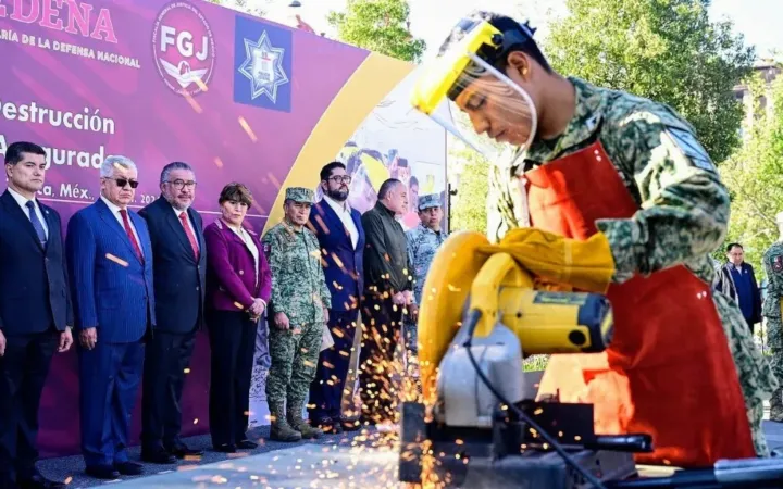 Gobernadora Delfina Gómez Álvarez encabeza arranque de la campaña de Destrucción de Armamento en Edomex